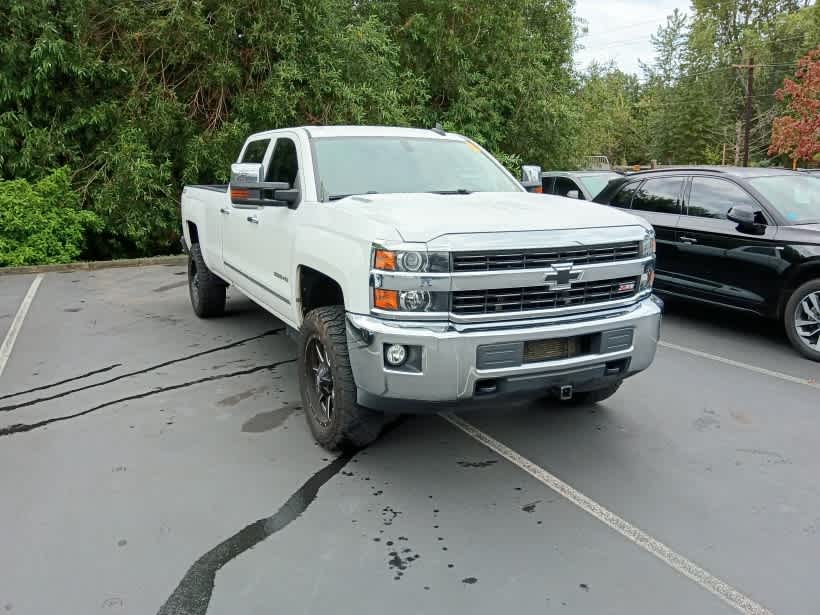 2015 Chevrolet Silverado 3500HD 4WD Crew Cab 167.7 LTZ