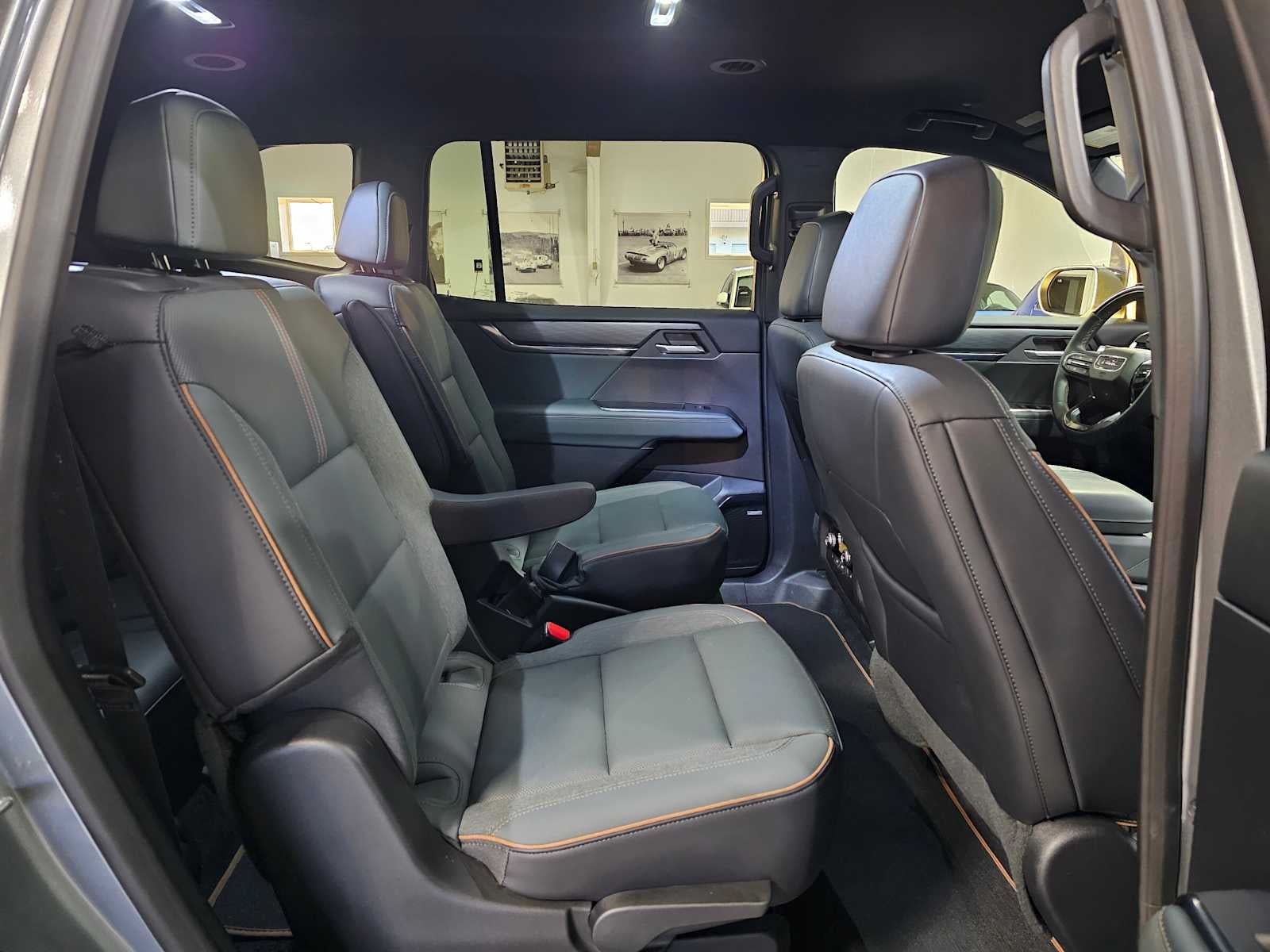 2024 GMC Acadia AWD 4dr AT4