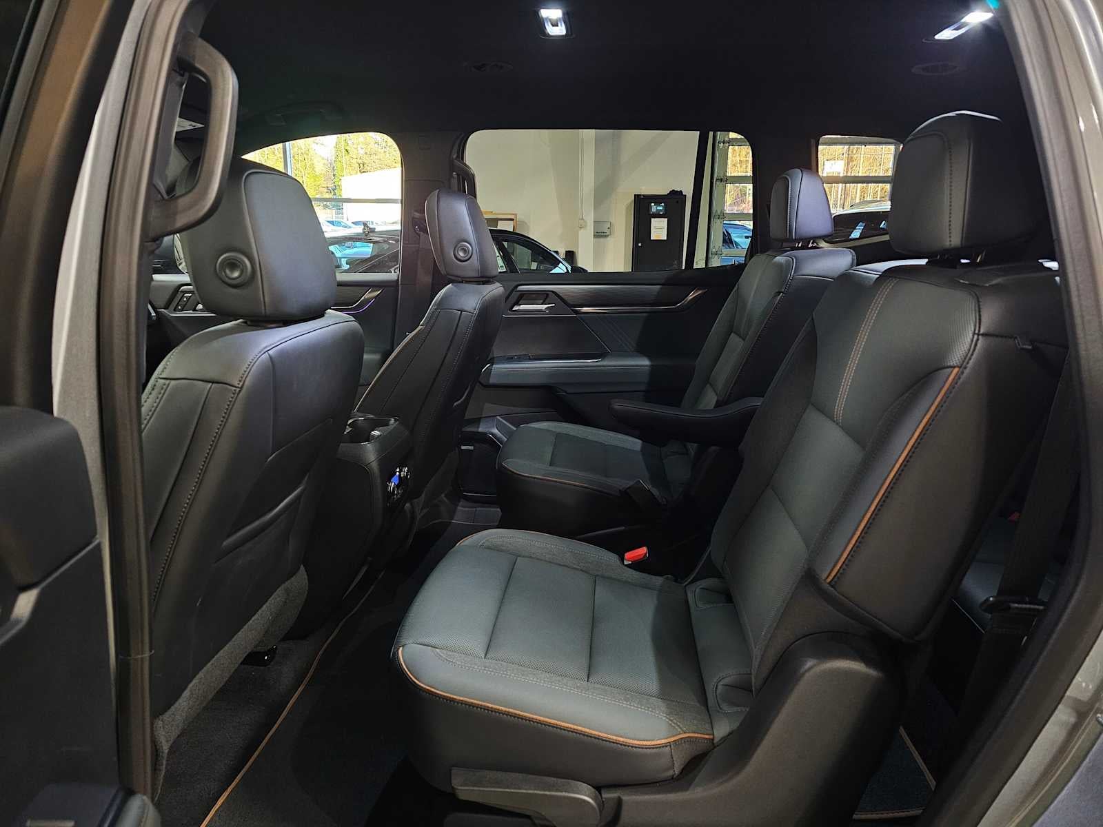 2024 GMC Acadia AWD 4dr AT4