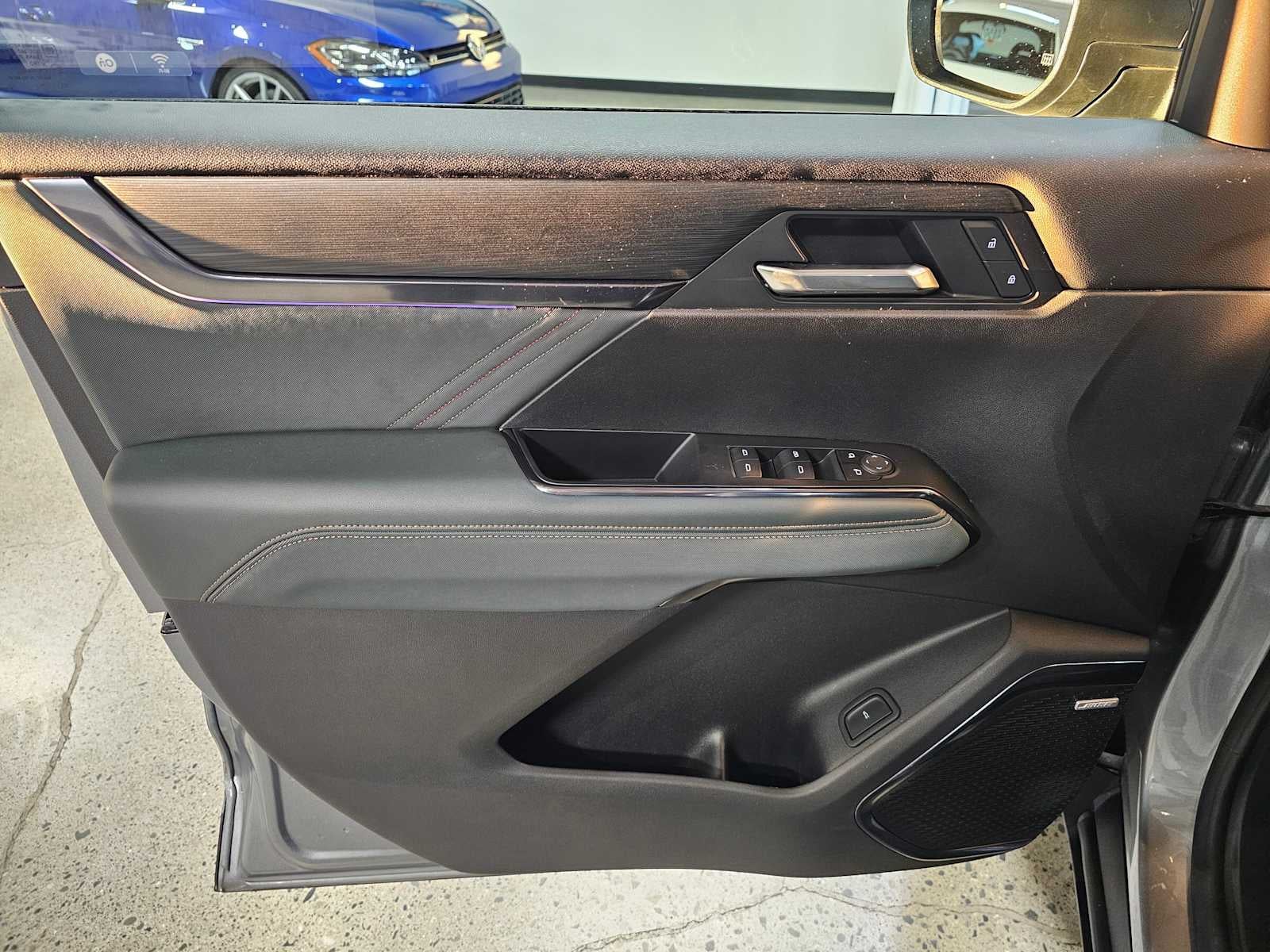 2024 GMC Acadia AWD 4dr AT4