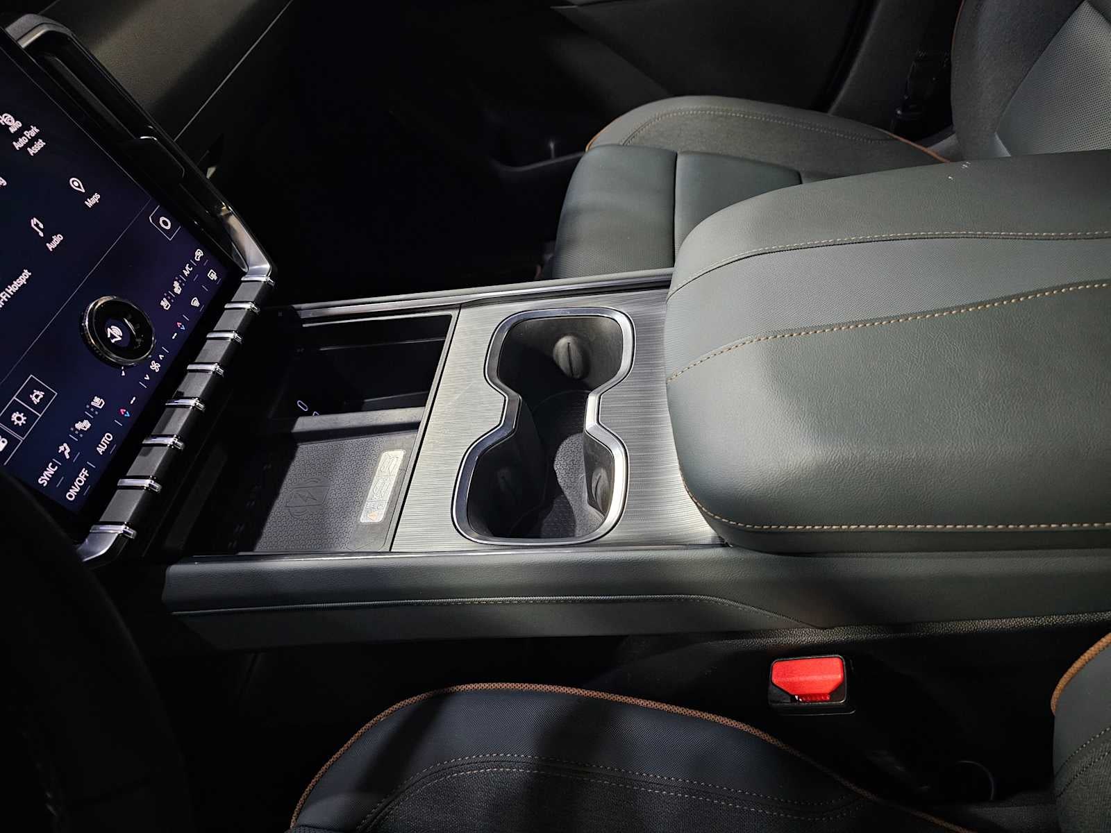 2024 GMC Acadia AWD 4dr AT4