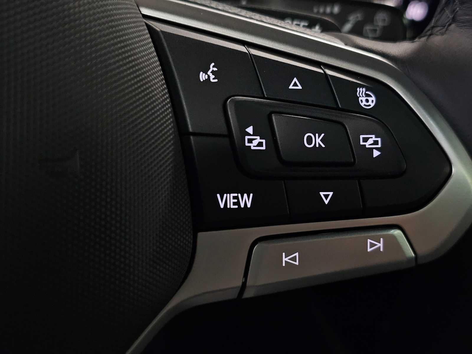 2026 Volkswagen Atlas Cross Sport 2.0T SEL R-Line Black 4MOTION