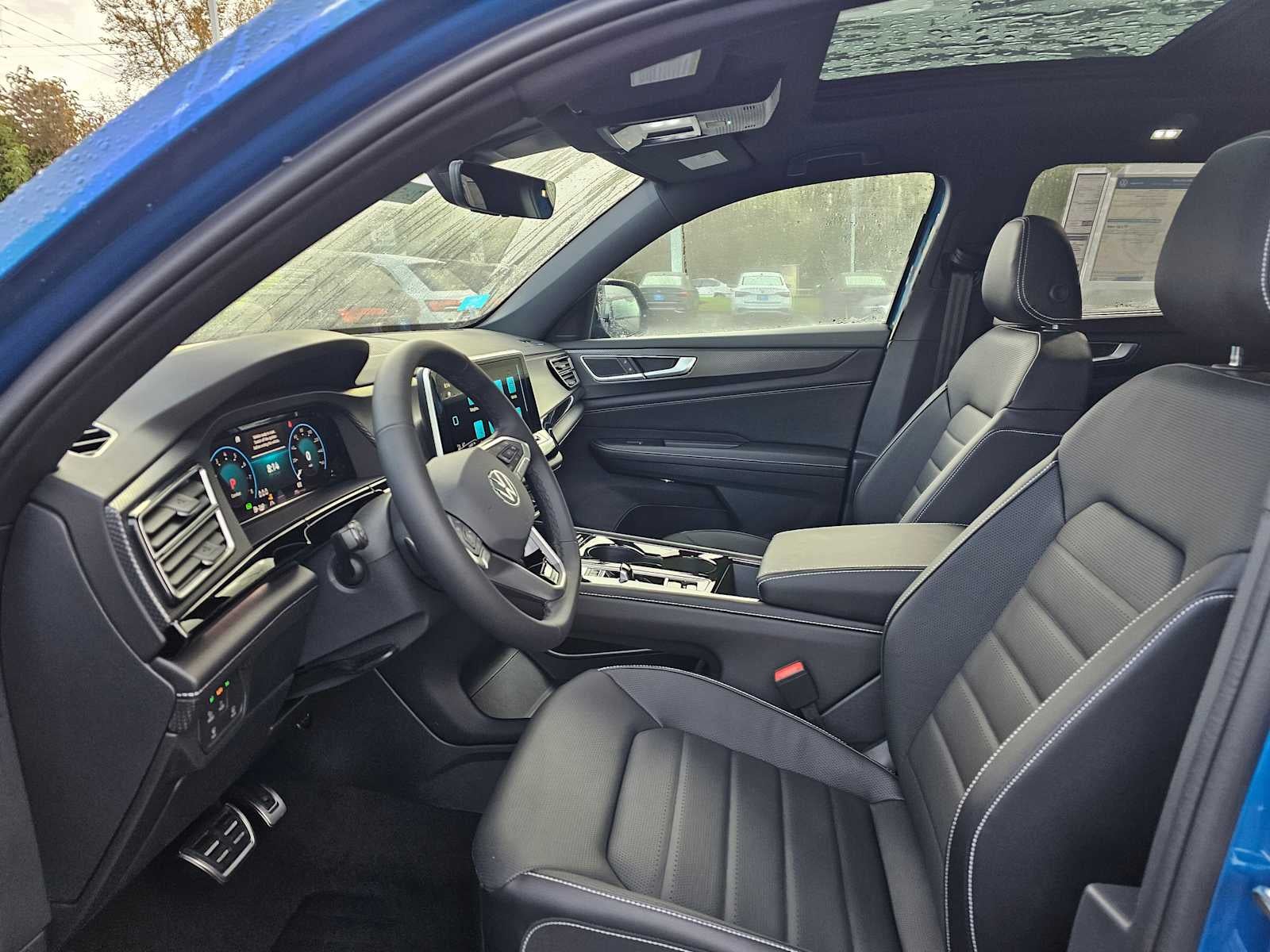 2024 Volkswagen Atlas Cross Sport 2.0T SEL R-Line 4MOTION