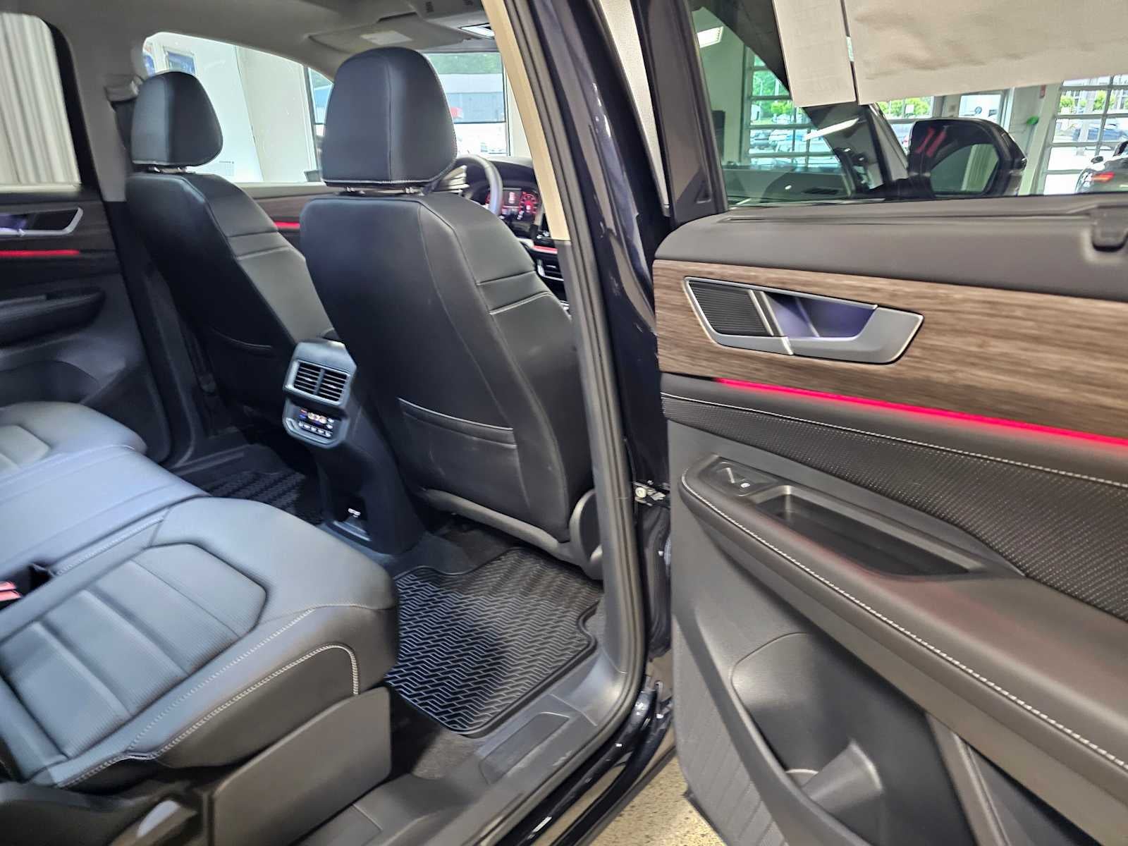 2025 Volkswagen Atlas 2.0T SEL 4MOTION