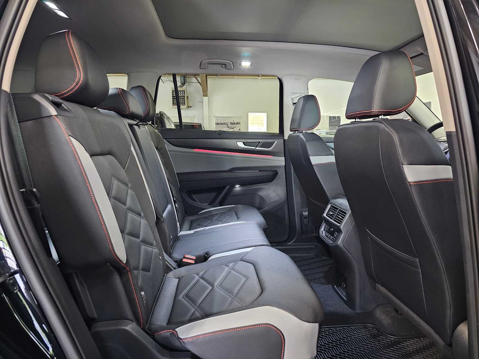 2026 Volkswagen Atlas 2.0T Peak Edition 4MOTION