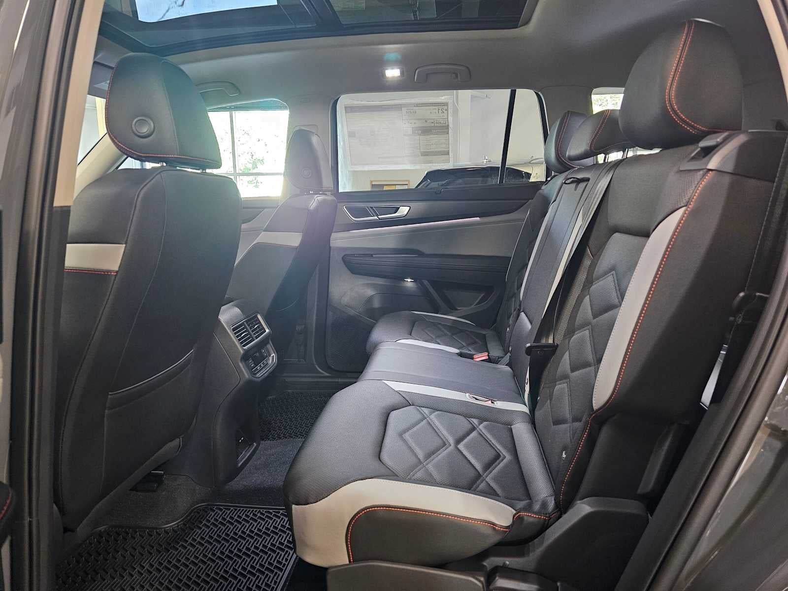 2026 Volkswagen Atlas 2.0T Peak Edition 4MOTION