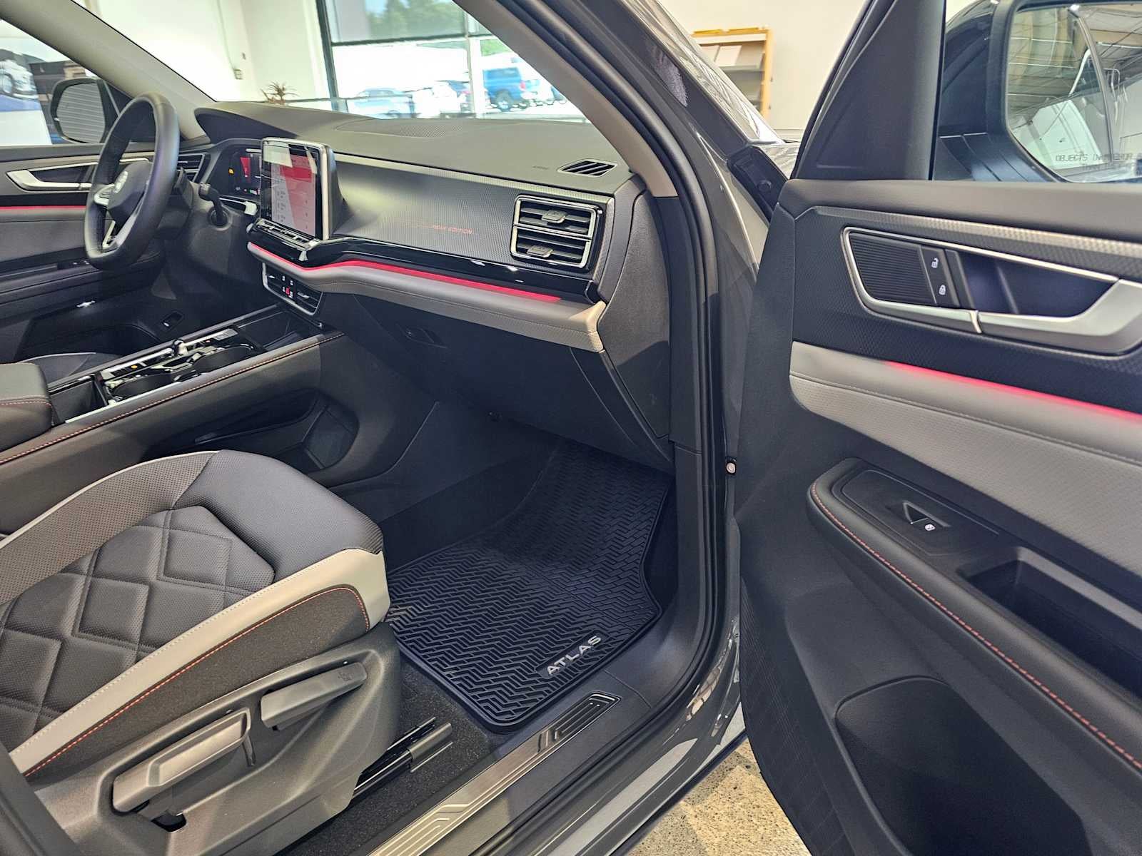 2025 Volkswagen Atlas 2.0T Peak Edition 4MOTION