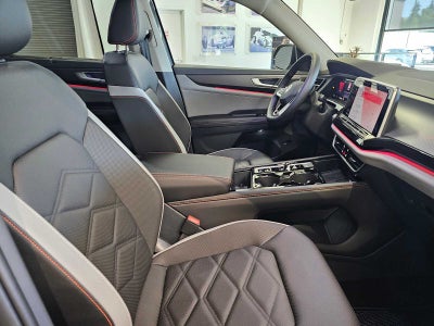 2025 Volkswagen Atlas 2.0T Peak Edition 4MOTION