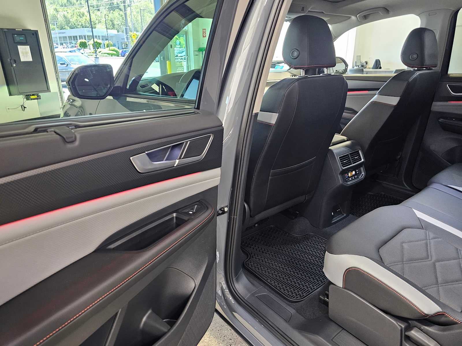 2025 Volkswagen Atlas 2.0T Peak Edition 4MOTION