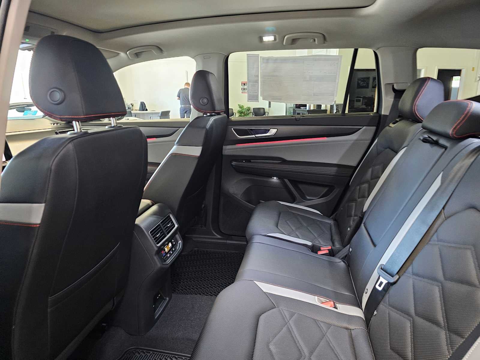 2025 Volkswagen Atlas 2.0T Peak Edition 4MOTION