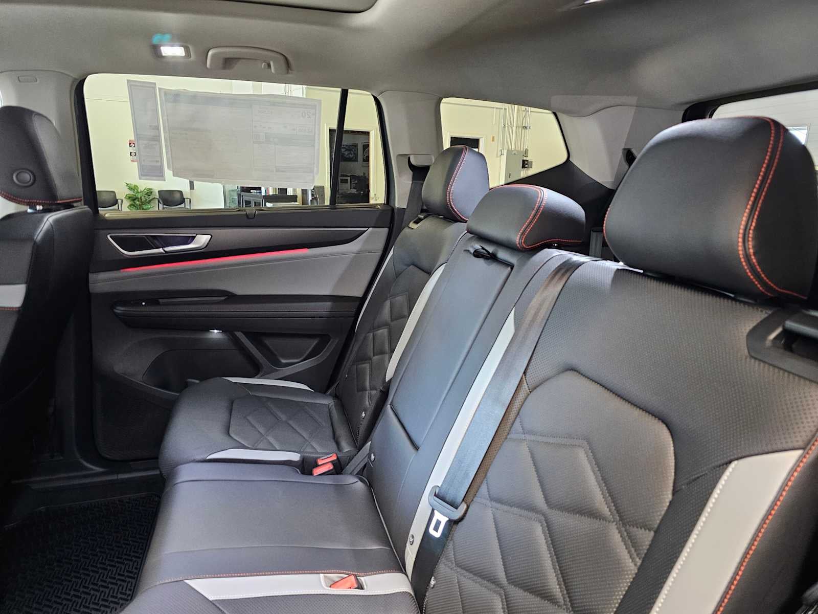 2025 Volkswagen Atlas 2.0T Peak Edition 4MOTION