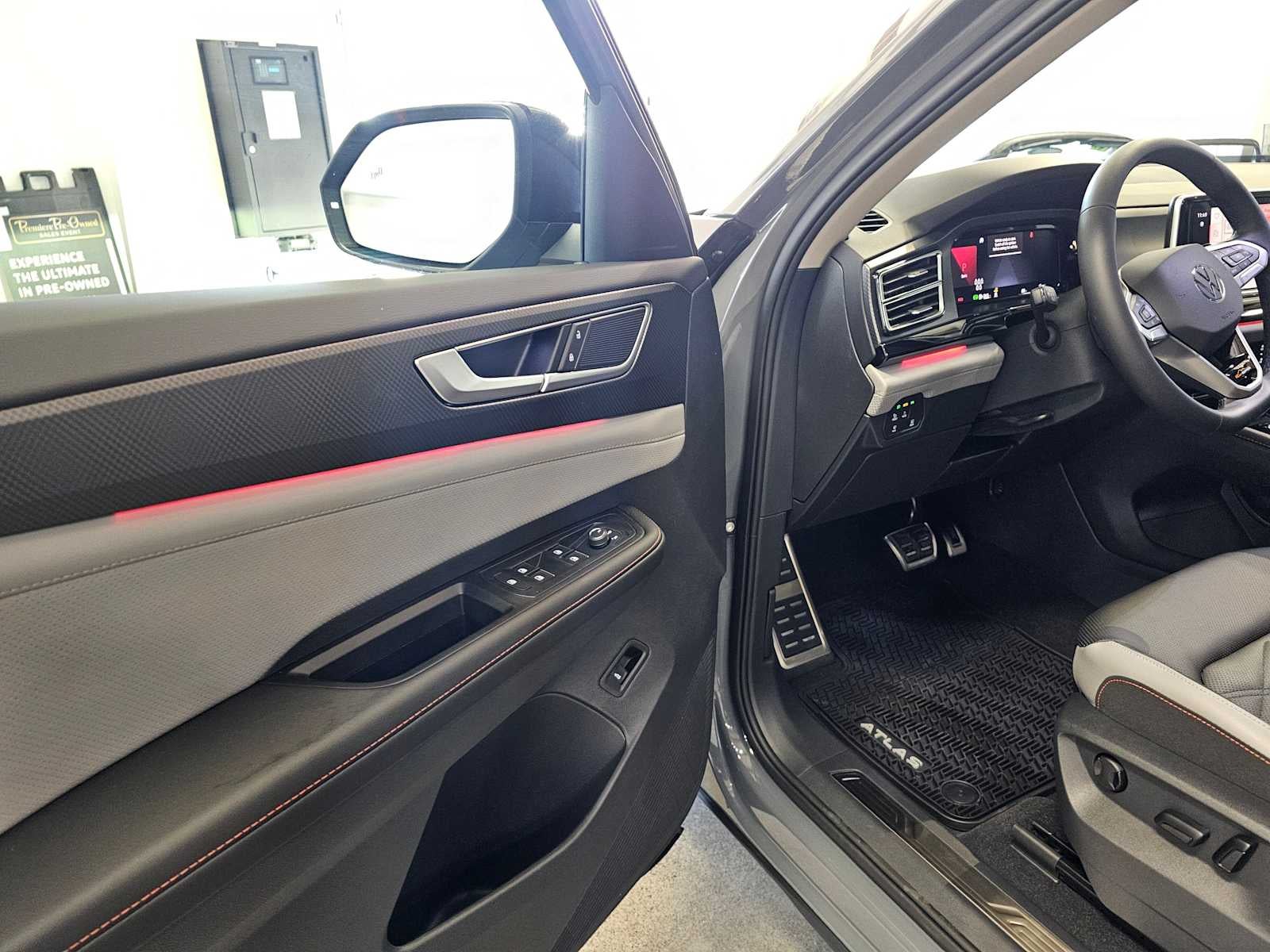 2025 Volkswagen Atlas 2.0T Peak Edition 4MOTION