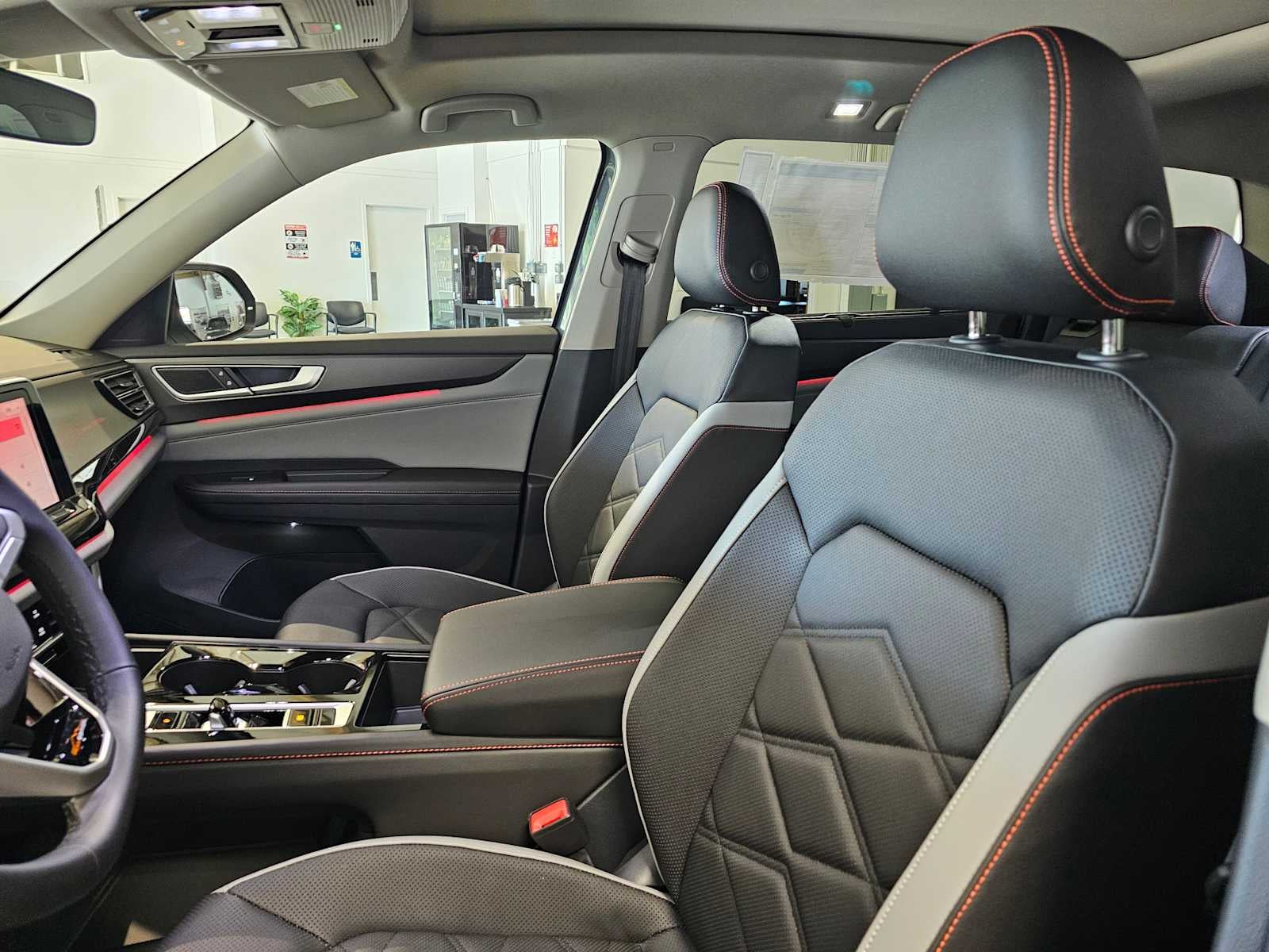 2025 Volkswagen Atlas 2.0T Peak Edition 4MOTION