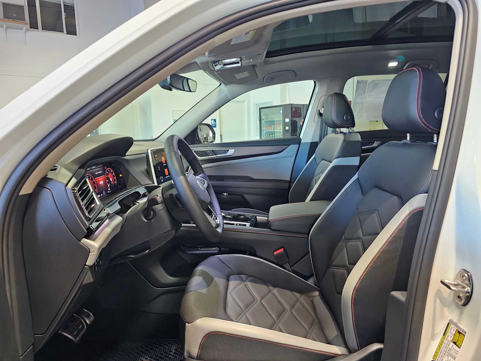 2025 Volkswagen Atlas 2.0T Peak Edition 4MOTION