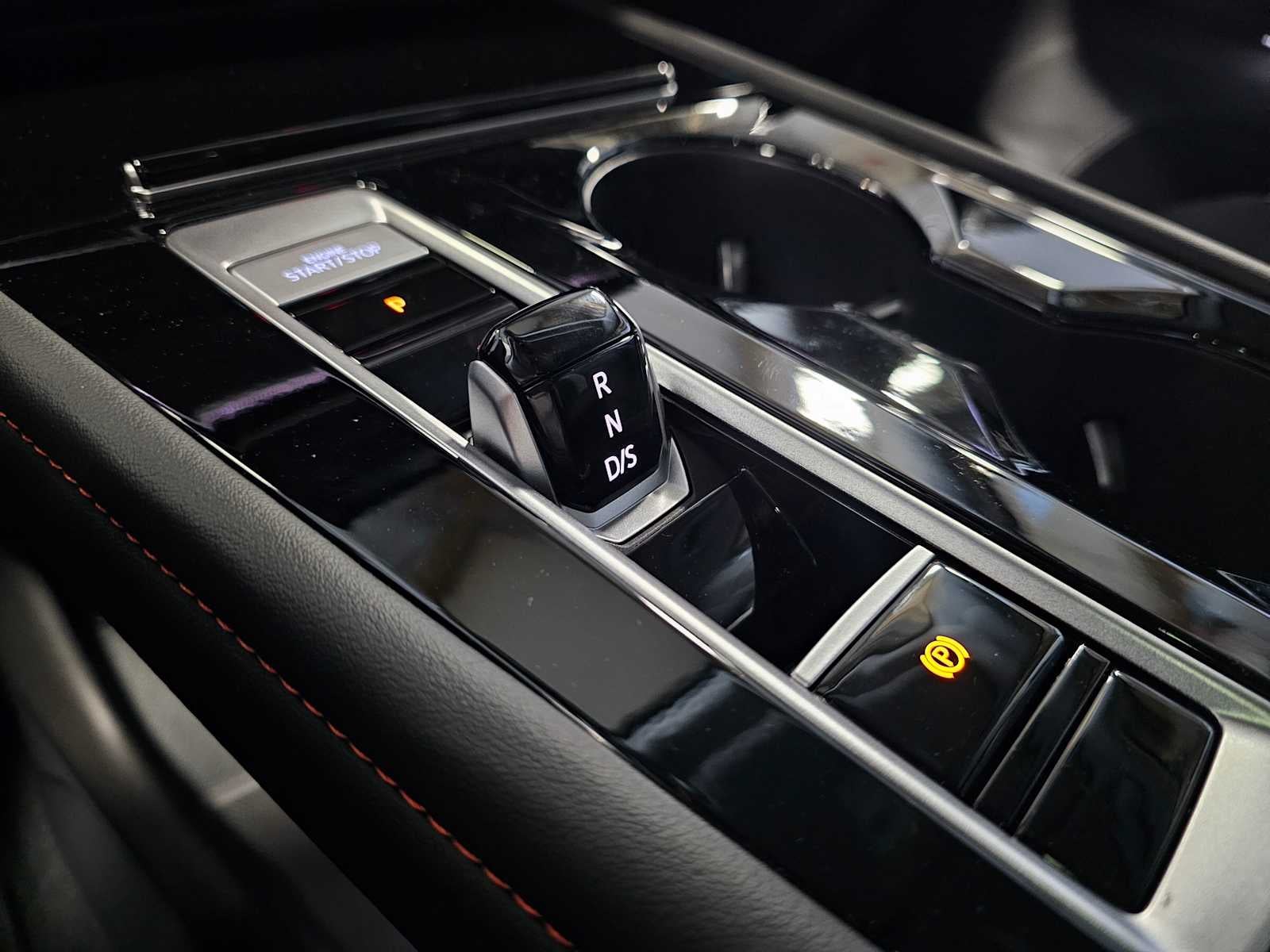 2025 Volkswagen Atlas 2.0T Peak Edition 4MOTION