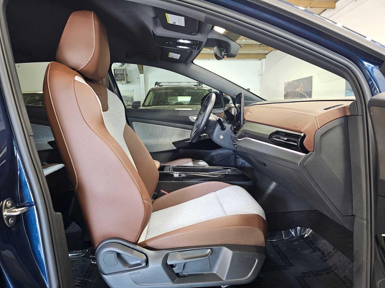 2023 Volkswagen ID.4 Pro