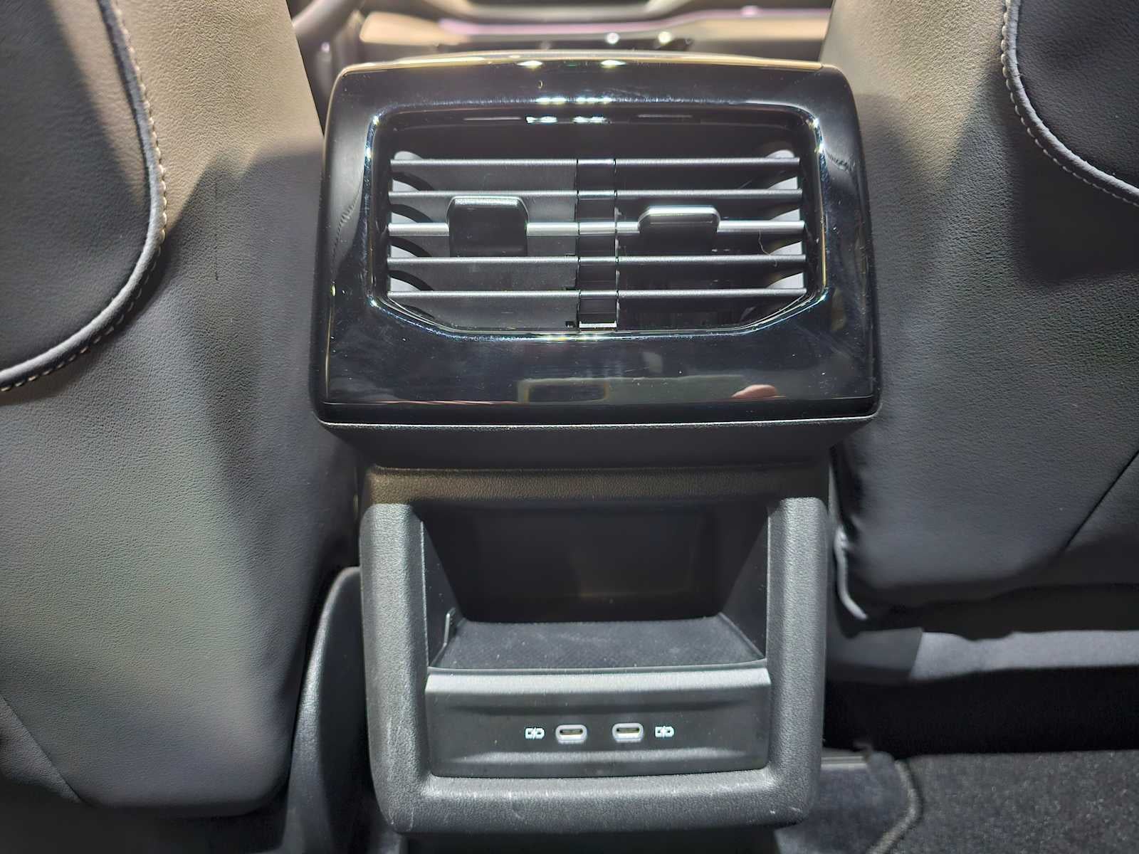 2023 Volkswagen ID.4 Pro AWD w/SK On Battery