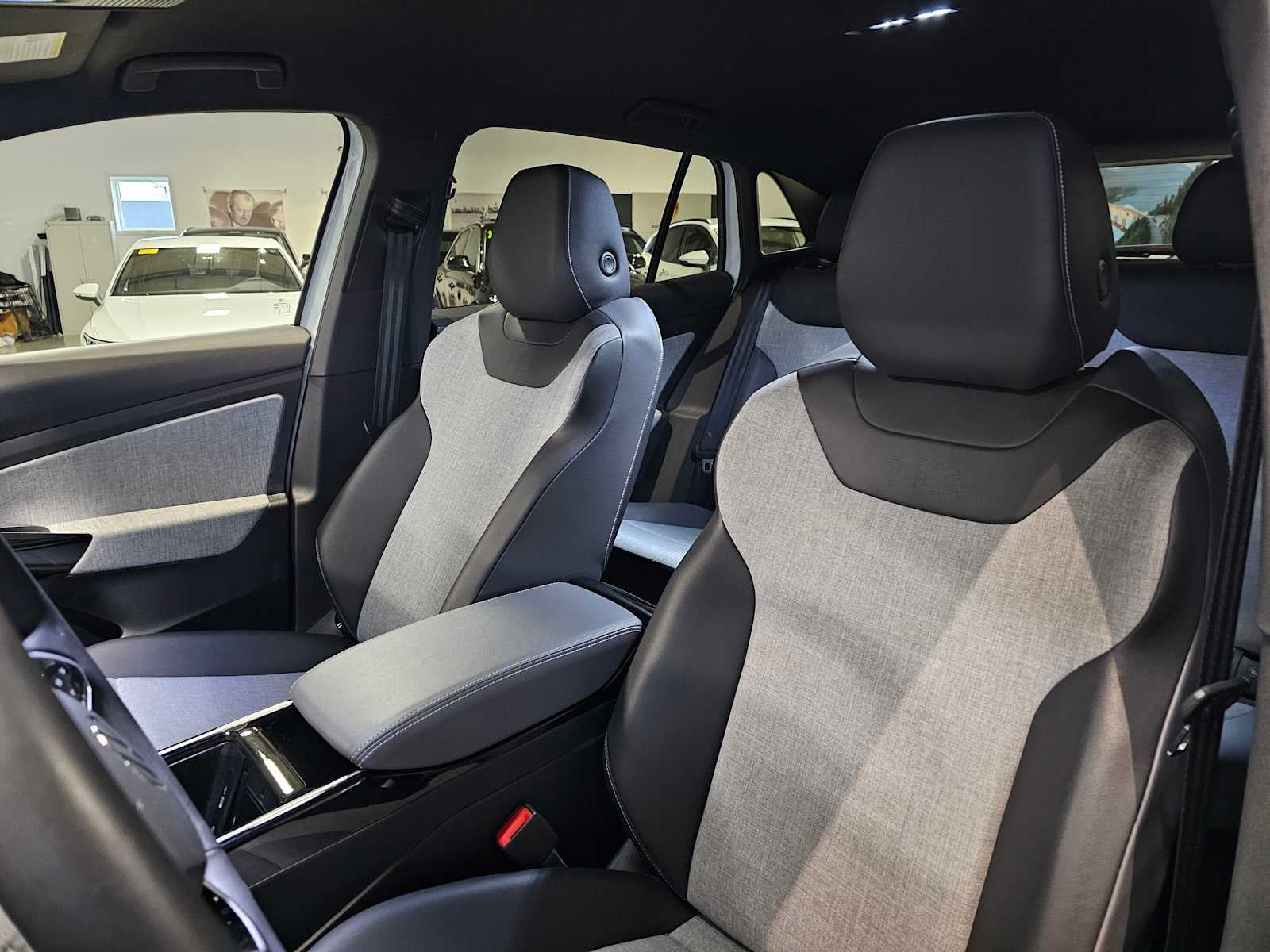 2023 Volkswagen ID.4 Pro AWD w/SK On Battery