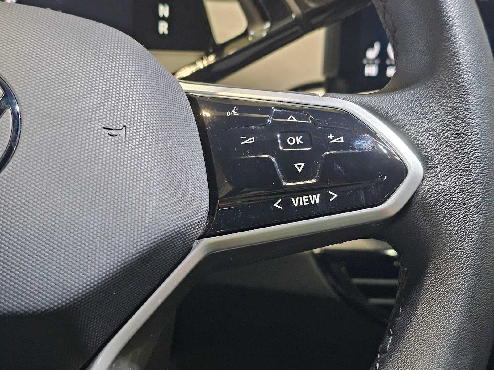 2023 Volkswagen ID.4 Pro AWD w/SK On Battery