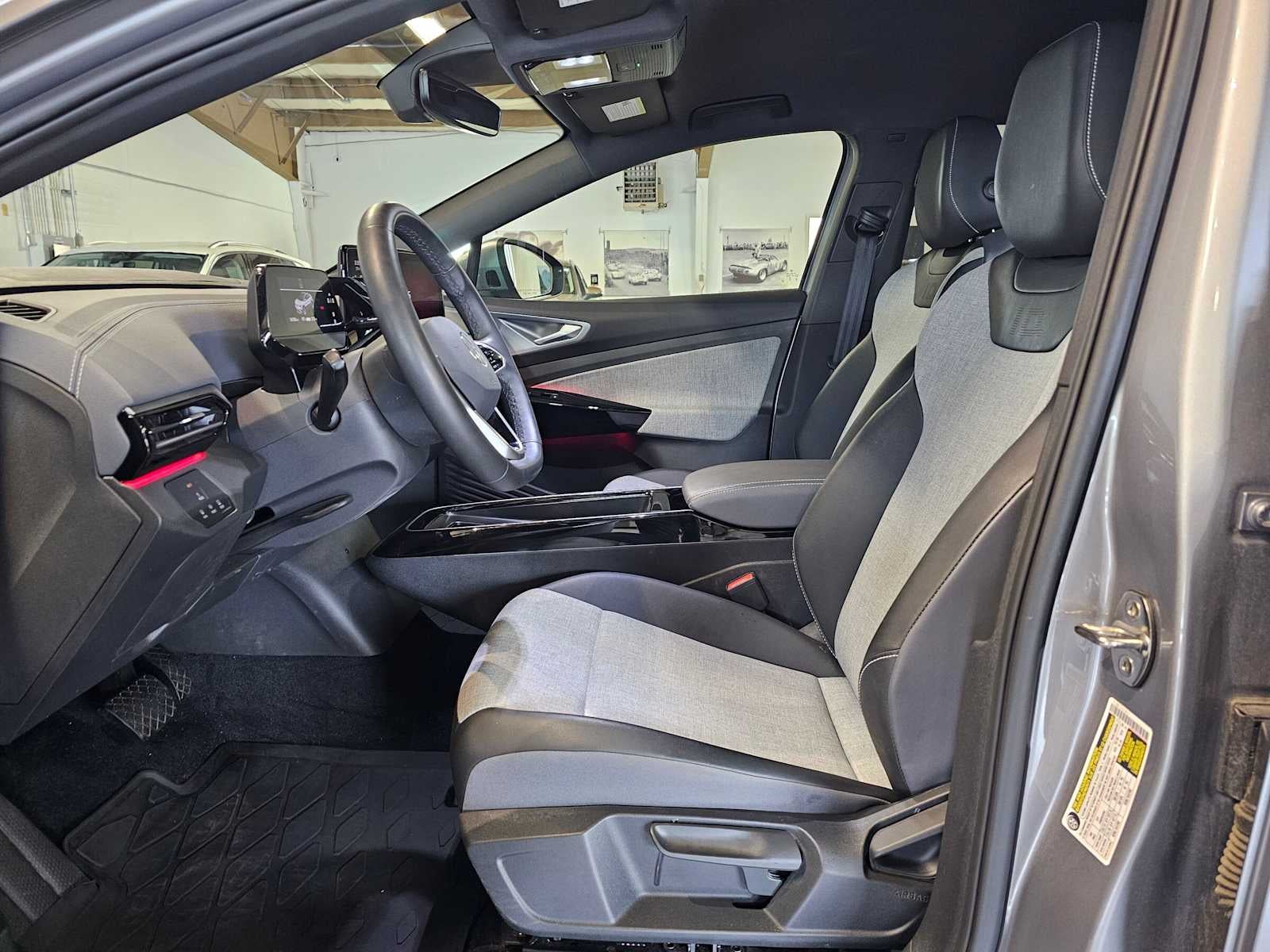 2023 Volkswagen ID.4 Pro