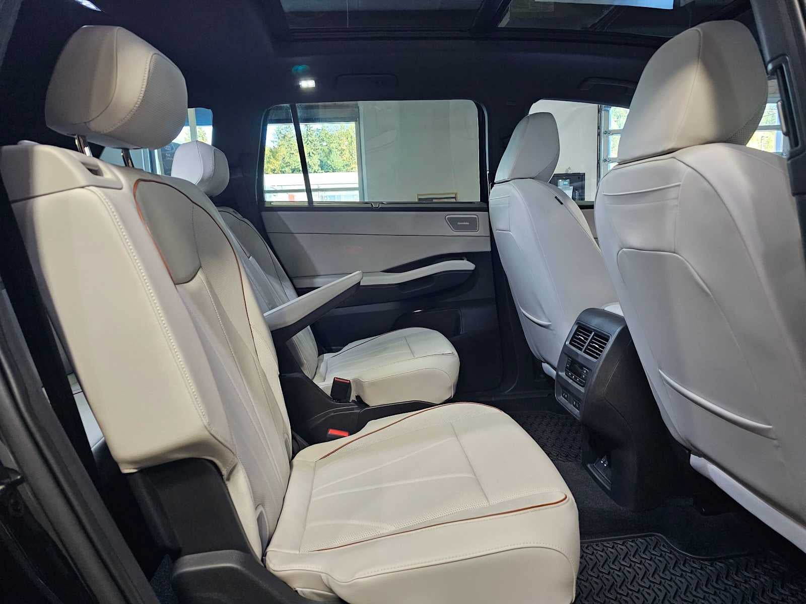 2027 Volkswagen Atlas SEL Premium R-Line