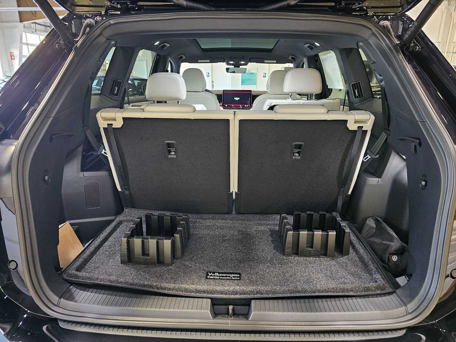 2027 Volkswagen Atlas SEL Premium R-Line