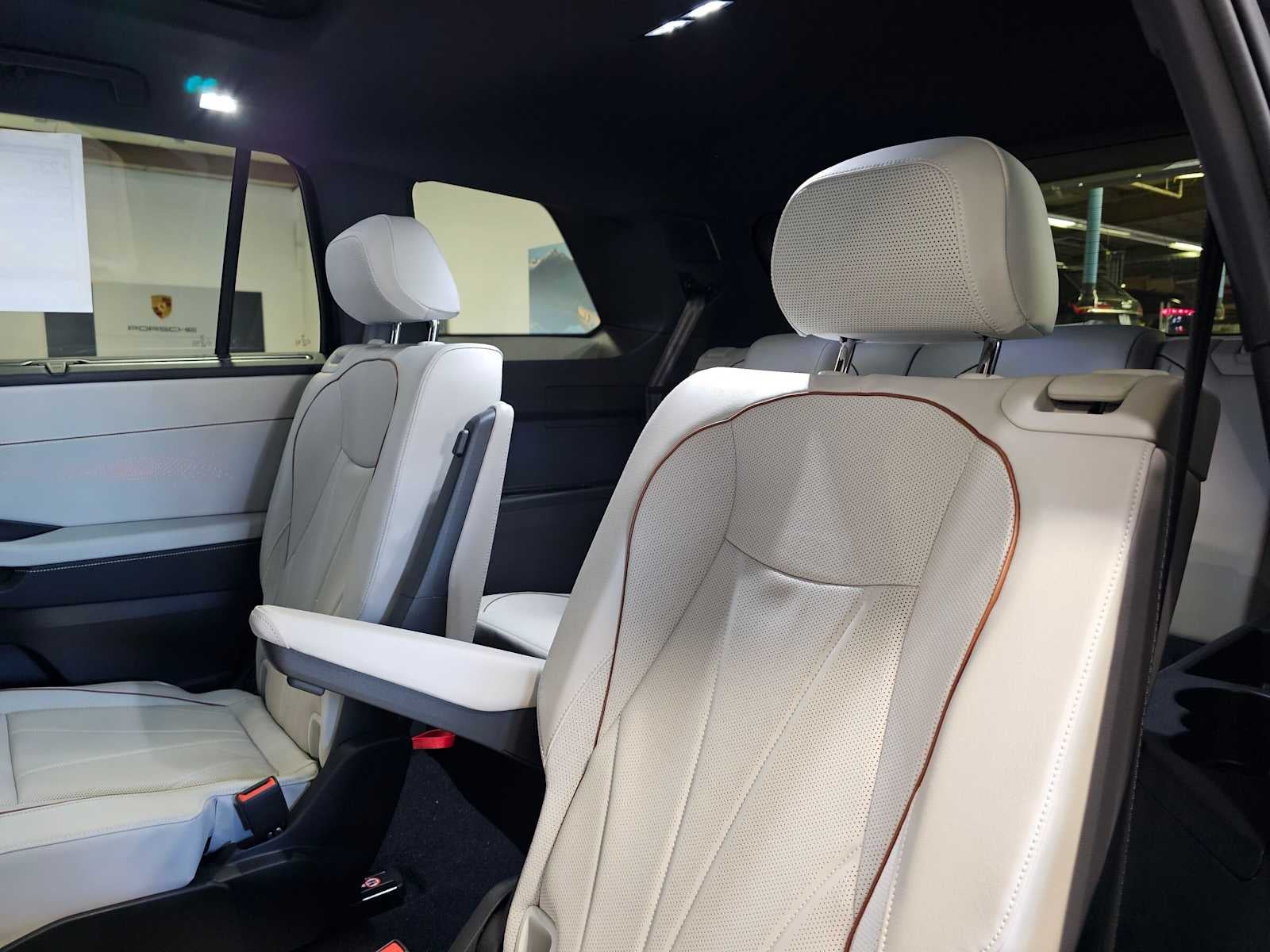 2027 Volkswagen Atlas SEL Premium R-Line