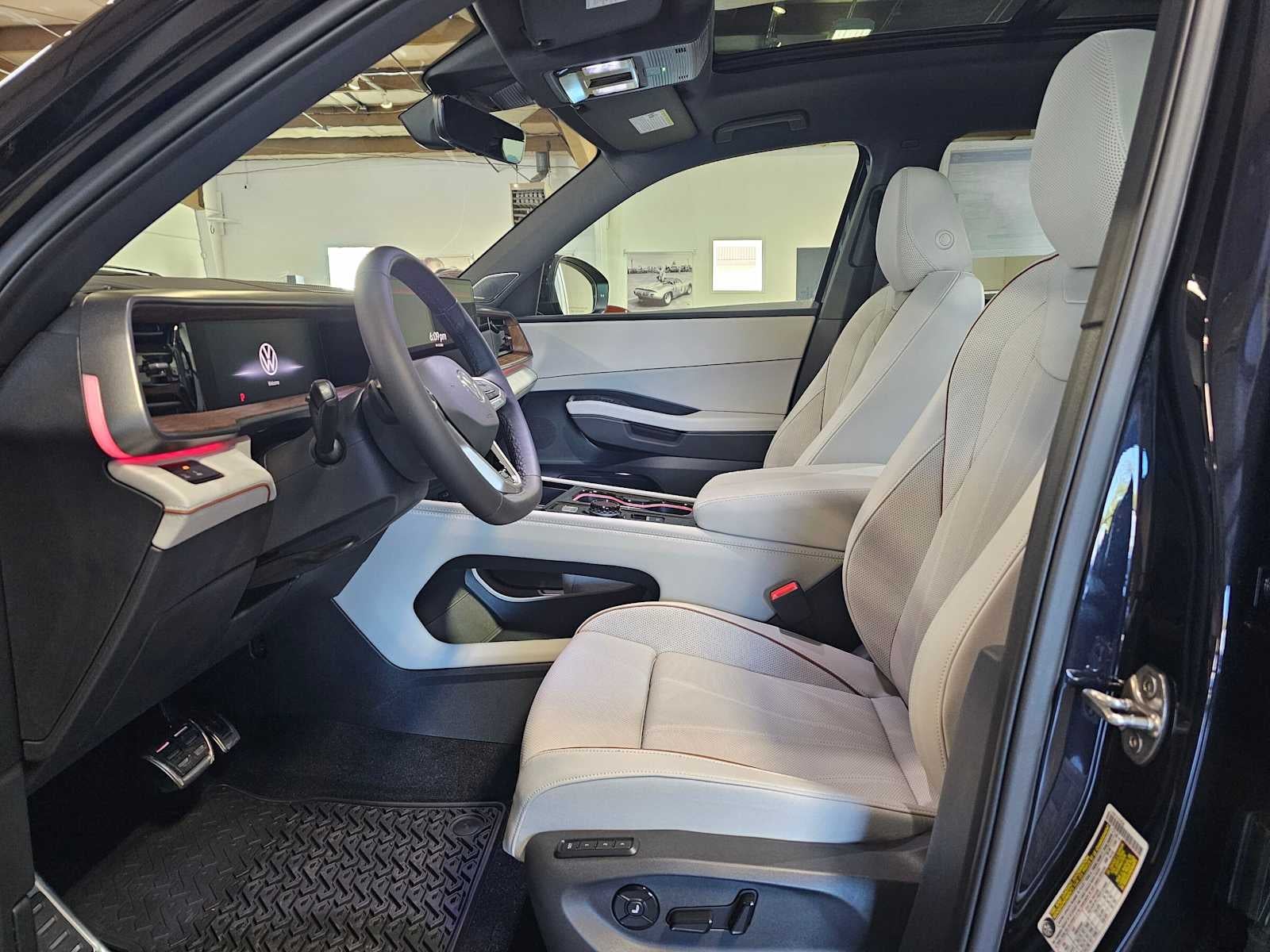 2027 Volkswagen Atlas SEL Premium R-Line