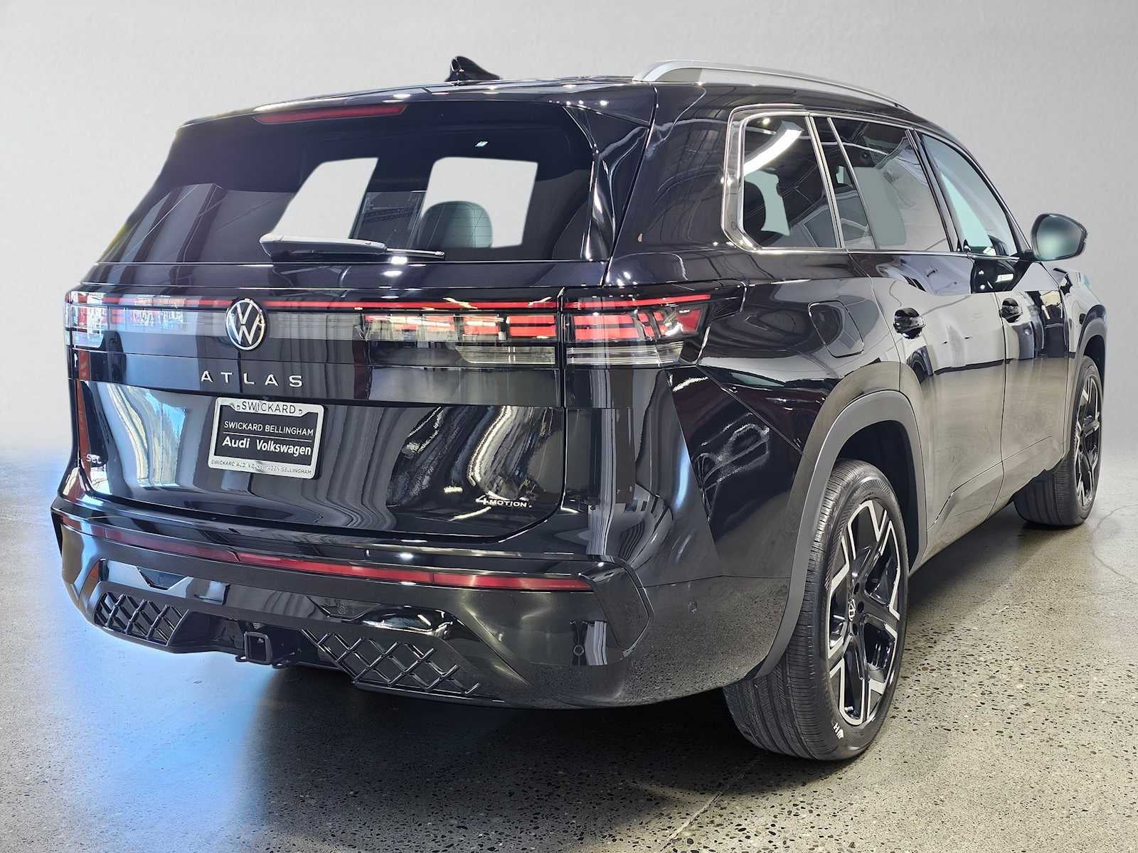 2027 Volkswagen Atlas SEL Premium R-Line
