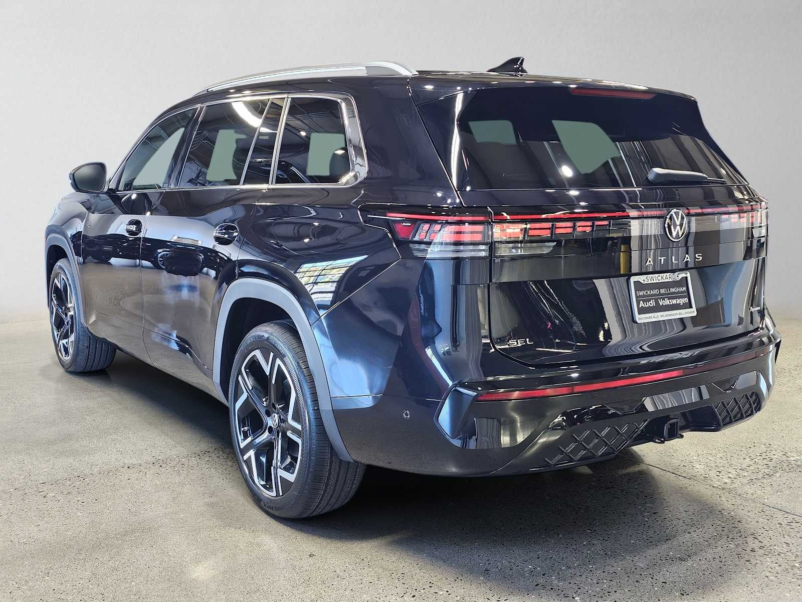 2027 Volkswagen Atlas SEL Premium R-Line