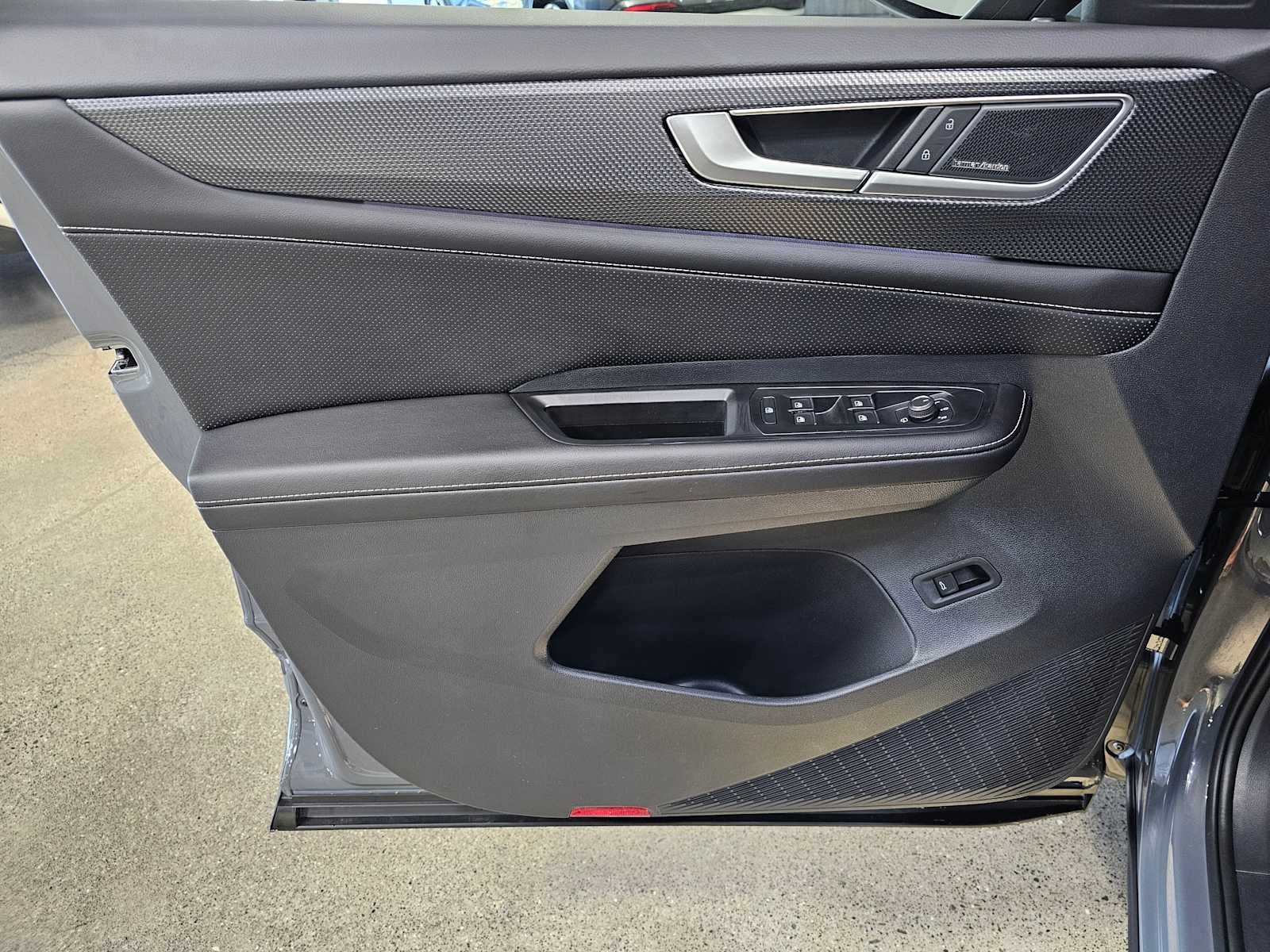 2026 Volkswagen Atlas Cross Sport 2.0T SEL Premium R-Line 4MOTION