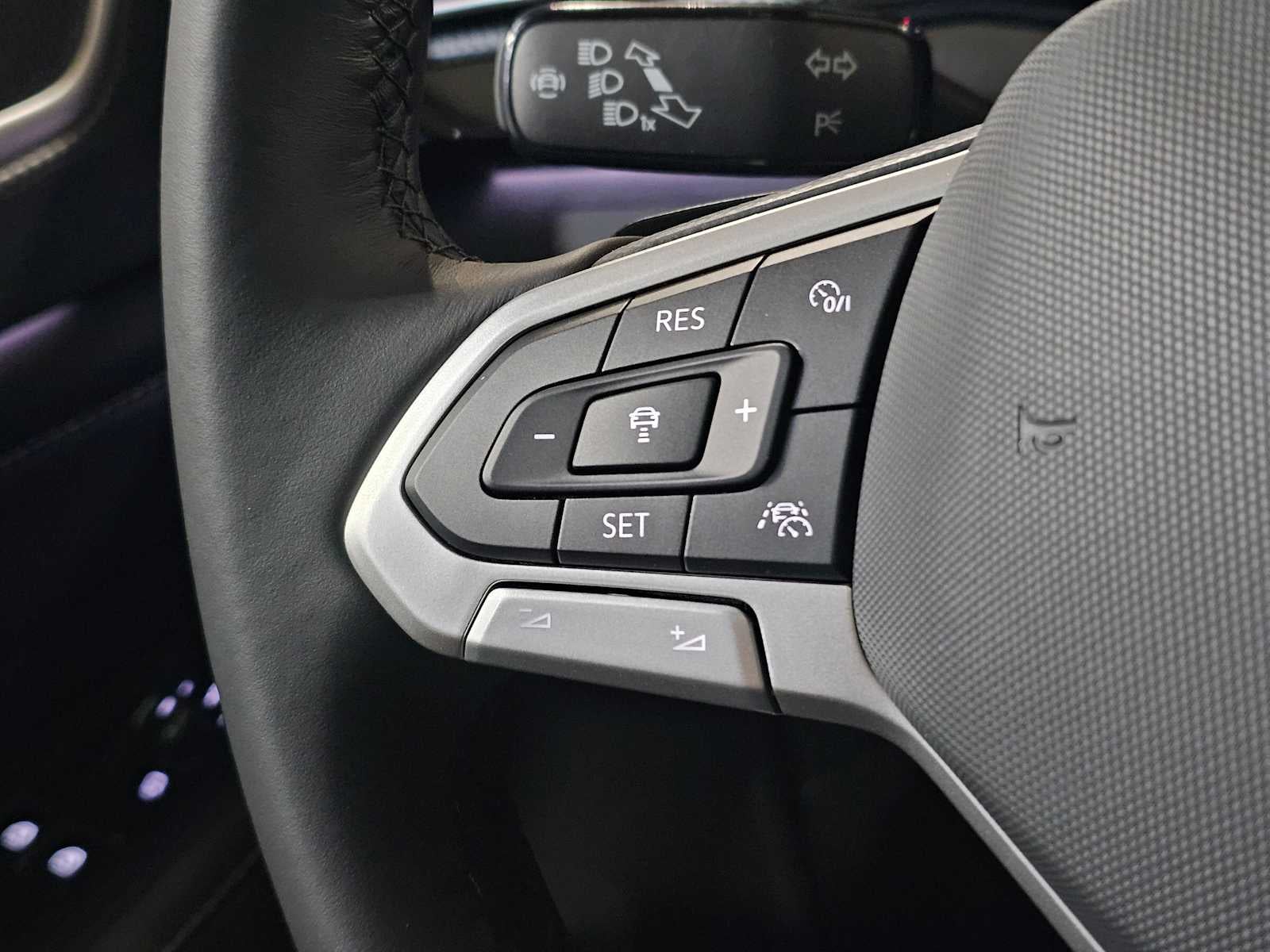 2026 Volkswagen Atlas Cross Sport 2.0T SEL Premium R-Line 4MOTION