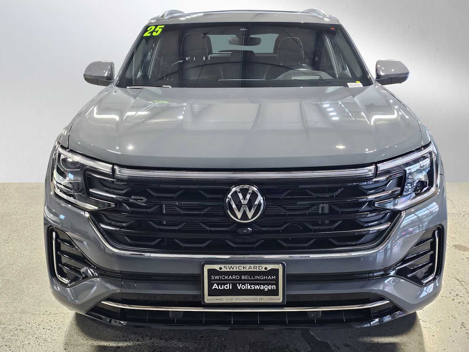 2025 Volkswagen Atlas Cross Sport 2.0T SEL Premium R-Line 4MOTION
