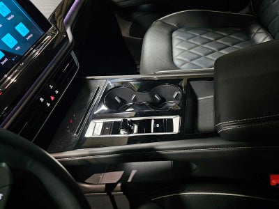 2025 Volkswagen Atlas Cross Sport 2.0T SEL Premium R-Line 4MOTION