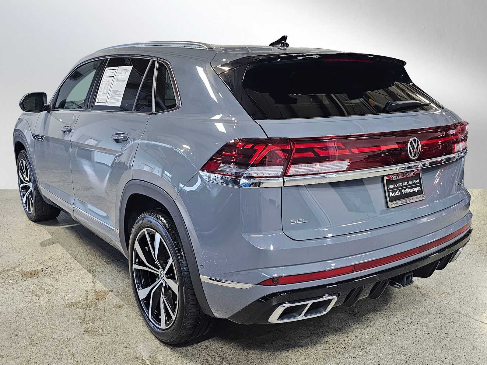 2025 Volkswagen Atlas Cross Sport 2.0T SEL Premium R-Line 4MOTION