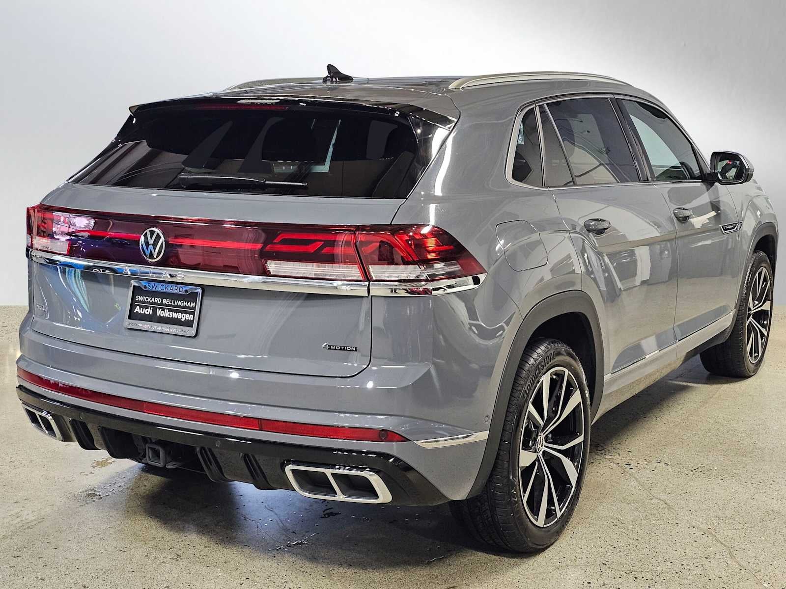 2025 Volkswagen Atlas Cross Sport 2.0T SEL Premium R-Line 4MOTION