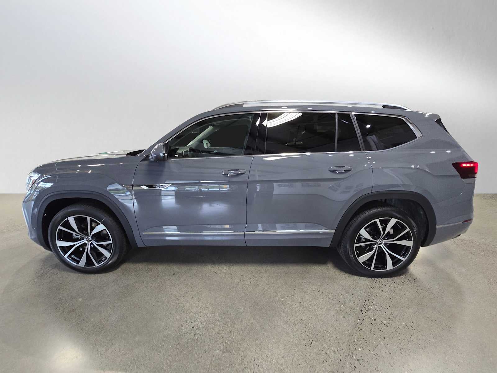 2026 Volkswagen Atlas 2.0T SEL Premium R-Line 4MOTION