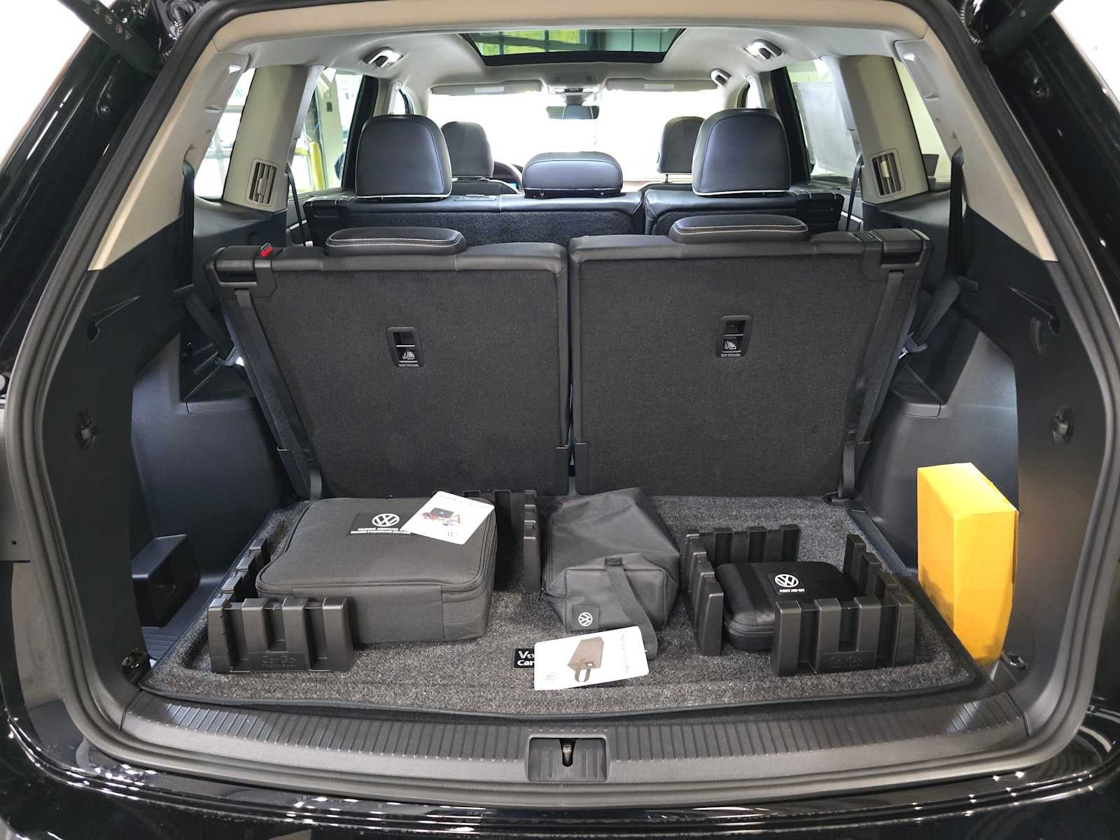 2026 Volkswagen Atlas 2.0T SEL Premium R-Line 4MOTION