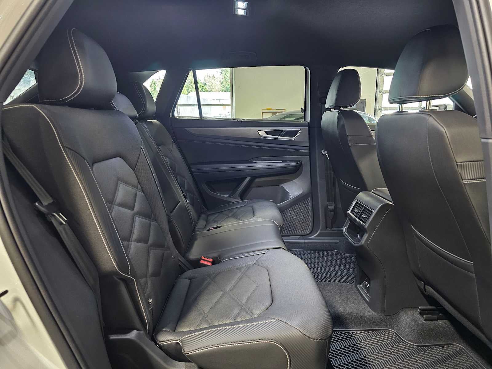 2026 Volkswagen Atlas Cross Sport 2.0T SE w/Technology 4MOTION