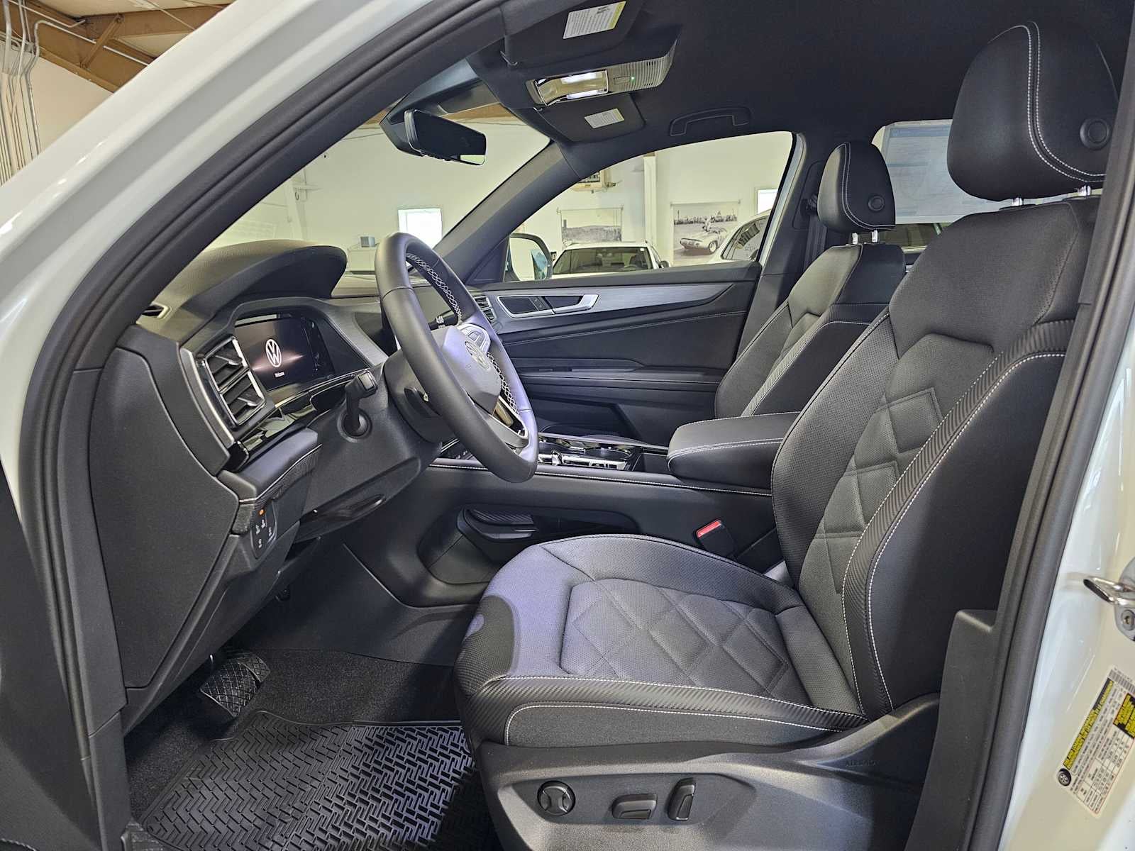 2026 Volkswagen Atlas Cross Sport 2.0T SE w/Technology 4MOTION