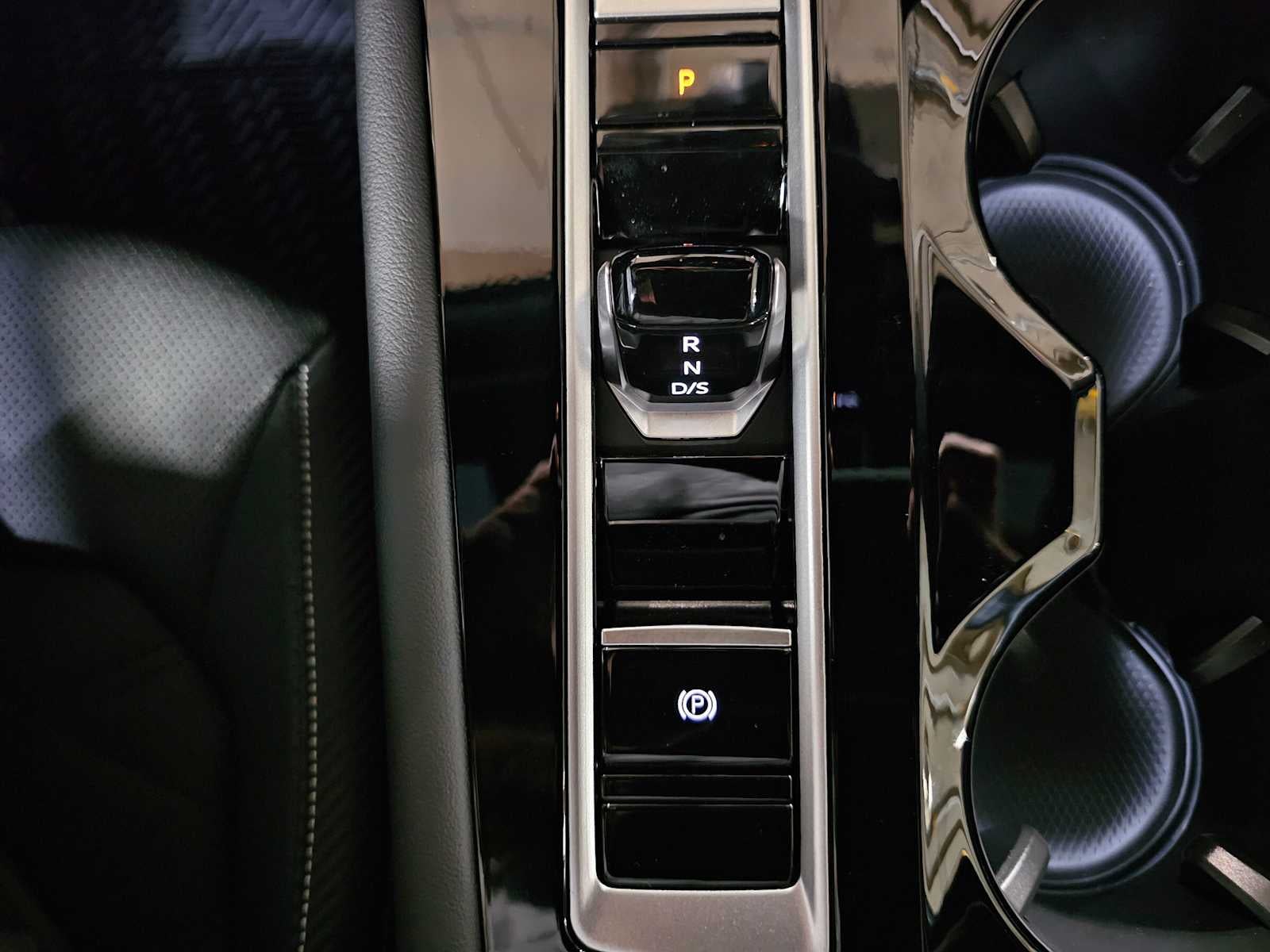 2026 Volkswagen Atlas Cross Sport 2.0T SE w/Technology 4MOTION