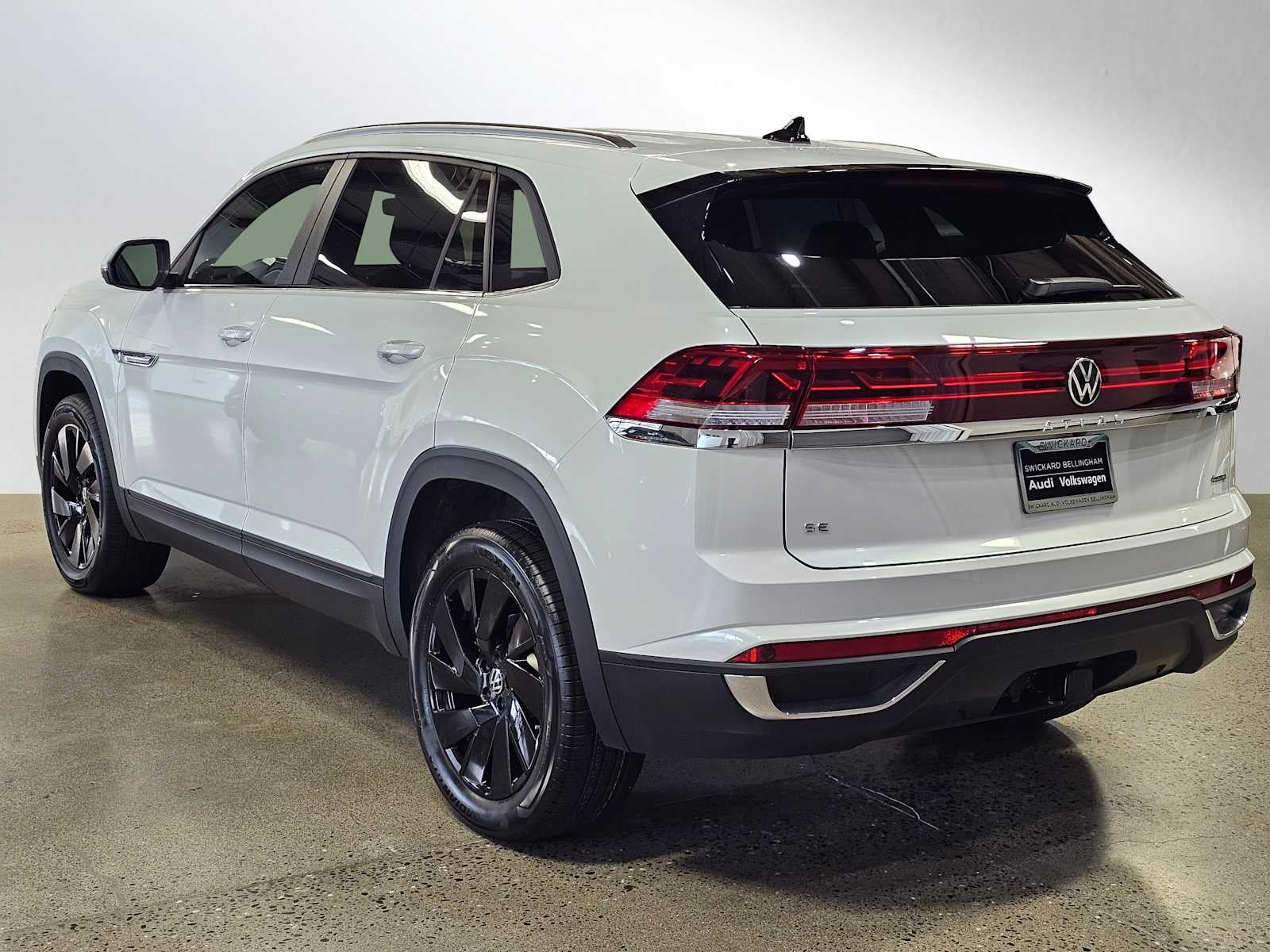 2026 Volkswagen Atlas Cross Sport 2.0T SE w/Technology 4MOTION