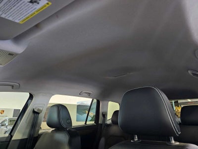 2025 Volkswagen Atlas 2.0T SE w/Technology 4MOTION