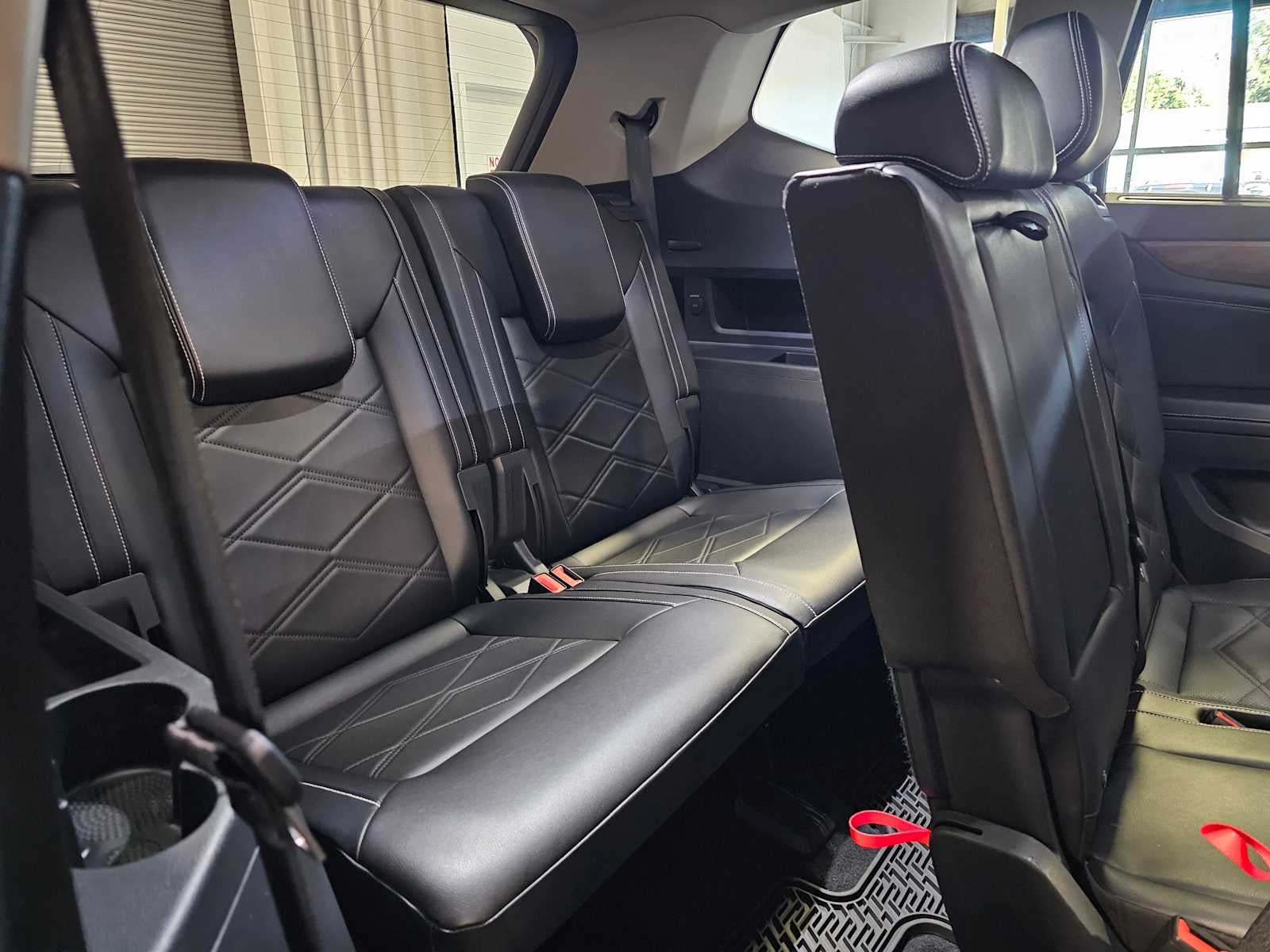 2024 Volkswagen Atlas 2.0T SE w/Technology 4MOTION