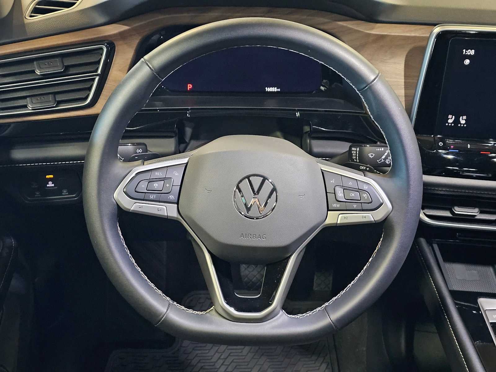 2024 Volkswagen Atlas 2.0T SE w/Technology 4MOTION