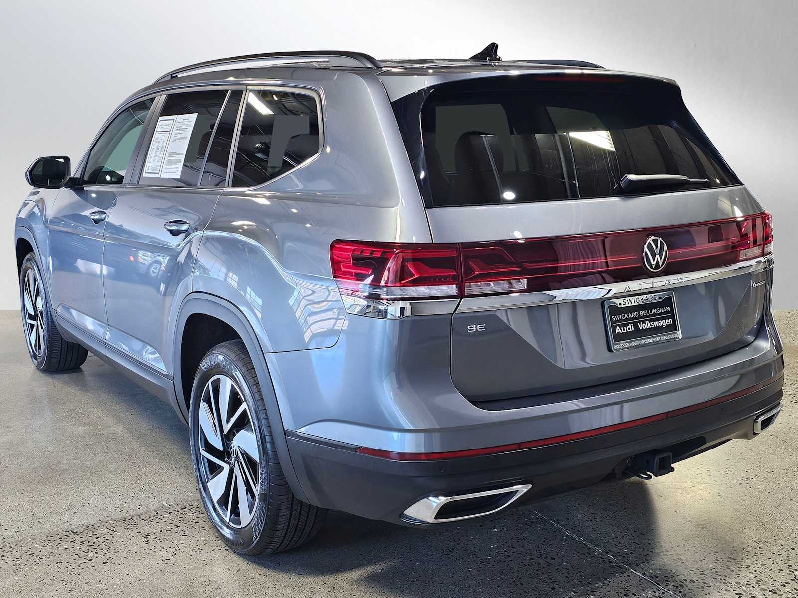 2024 Volkswagen Atlas 2.0T SE w/Technology 4MOTION