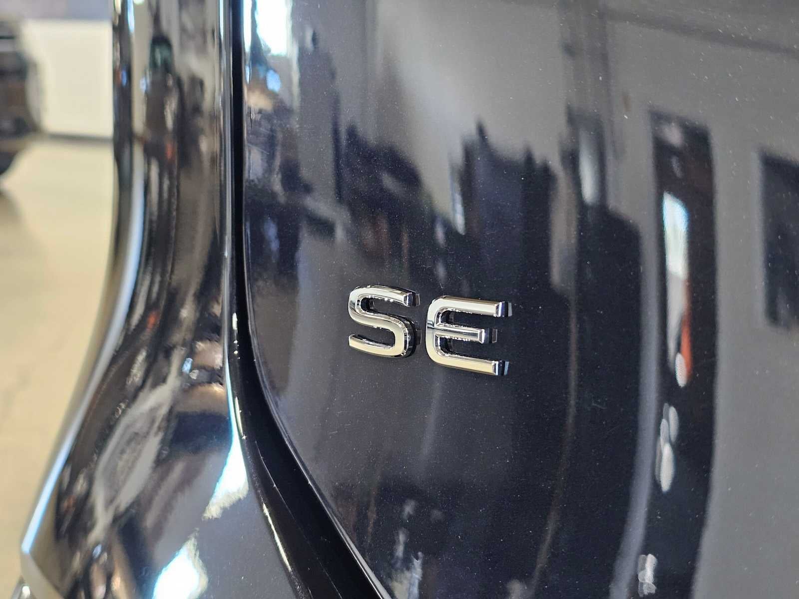 2027 Volkswagen Atlas SE w/Technology