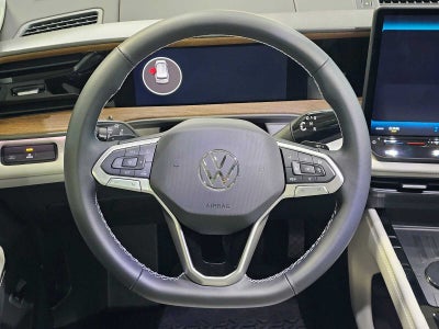 2027 Volkswagen Atlas SE w/Technology
