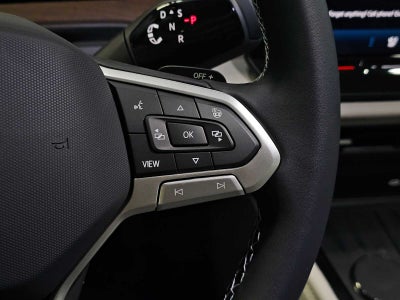 2027 Volkswagen Atlas SE w/Technology
