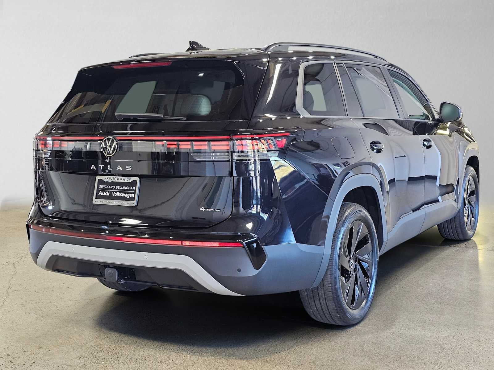 2027 Volkswagen Atlas SE w/Technology